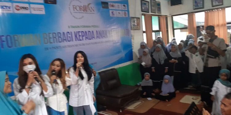 Trio Macan Hadir Di Acara Baksos FORWAN