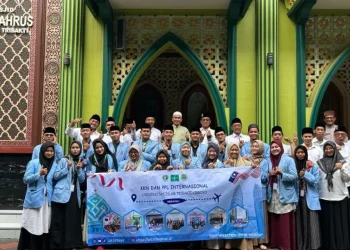 Universitas Islam Tribakti(UIT)Lirboyo Kirim 19 Mahasiswa KKN-PPL ke Malaysia.