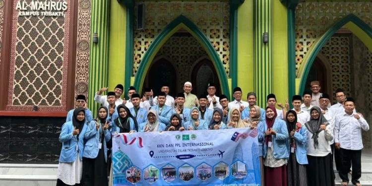 Universitas Islam Tribakti(UIT)Lirboyo Kirim 19 Mahasiswa KKN-PPL ke Malaysia.